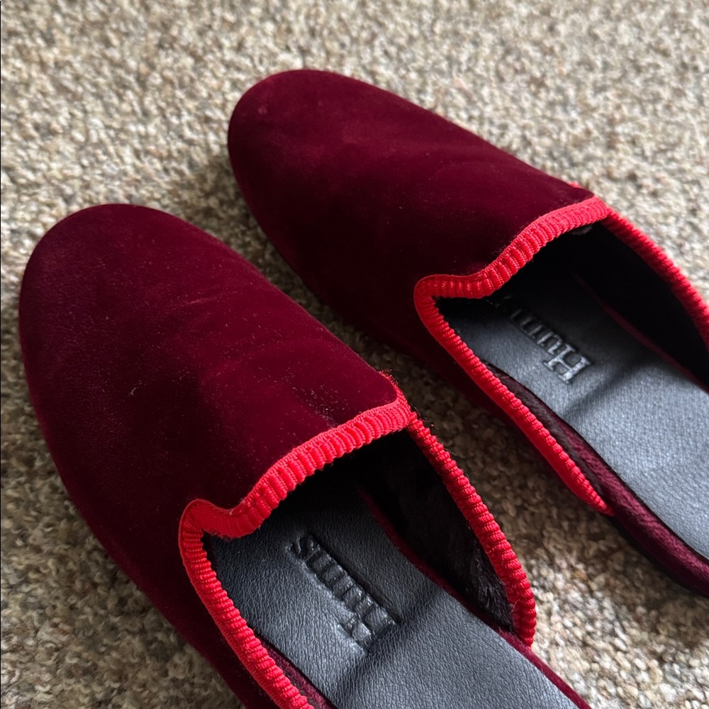 Like New Red Velvet Hums Slippers Made in Spain - Picture 2 of 4